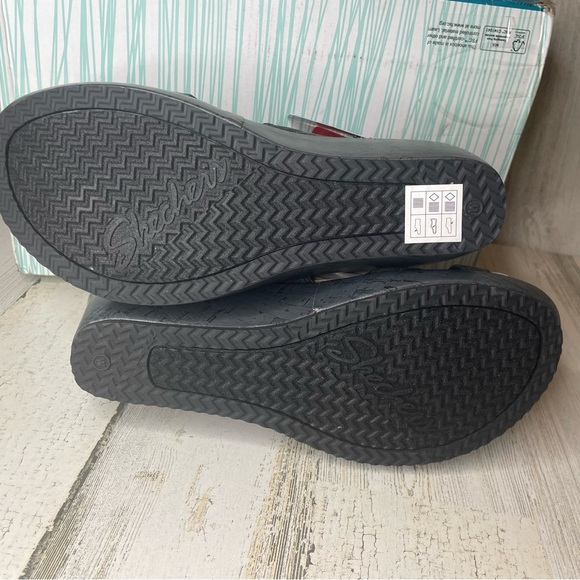 Skechers High Tea Luxe Foam Cali Comfort Wedge Sandals size 8W- Black NWT NIB - Picture 6 of 8